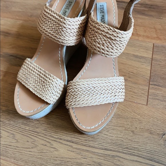 steve madden nude wedges